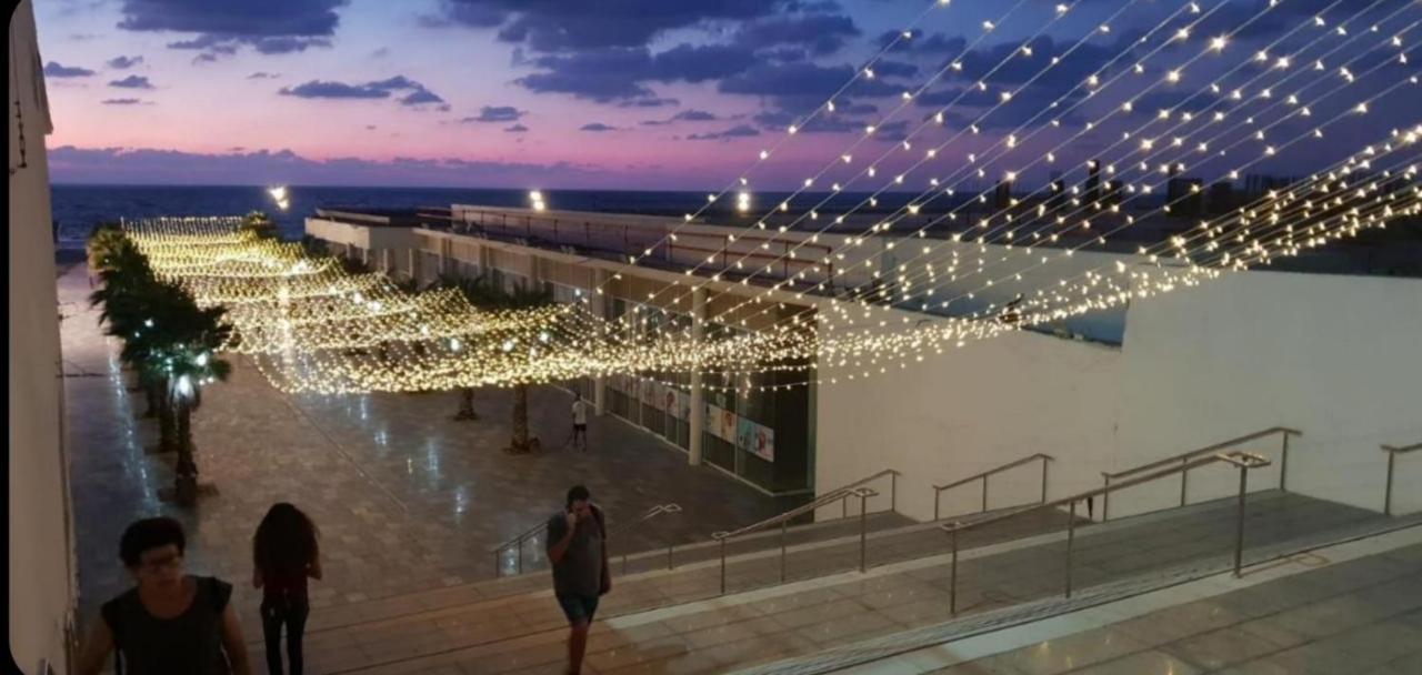 Beachfront Studio Apartment Bat Yam 412 Екстериор снимка