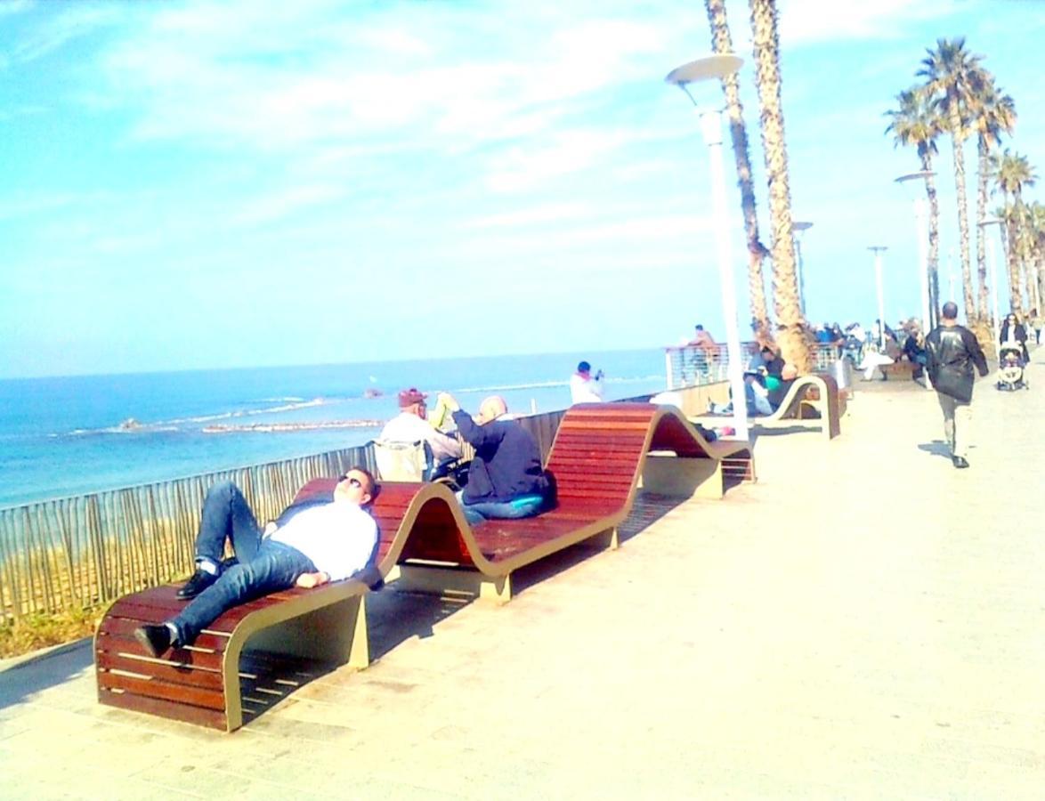 Beachfront Studio Apartment Bat Yam 412 Екстериор снимка