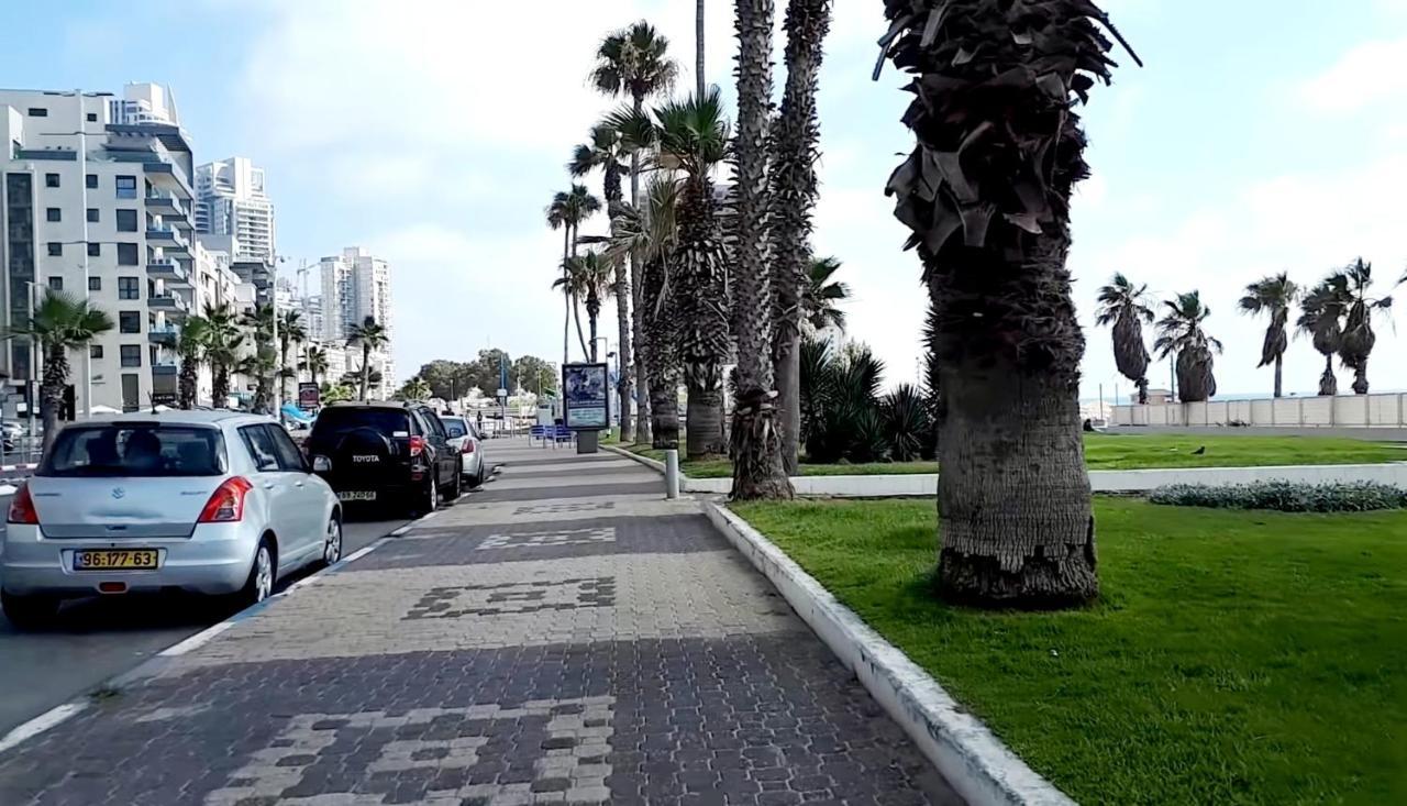 Beachfront Studio Apartment Bat Yam 412 Екстериор снимка
