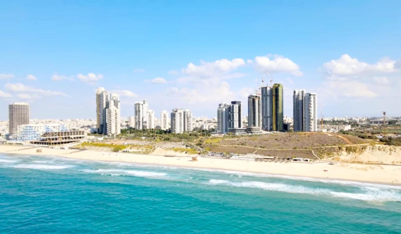 Beachfront Studio Apartment Bat Yam 412 Екстериор снимка