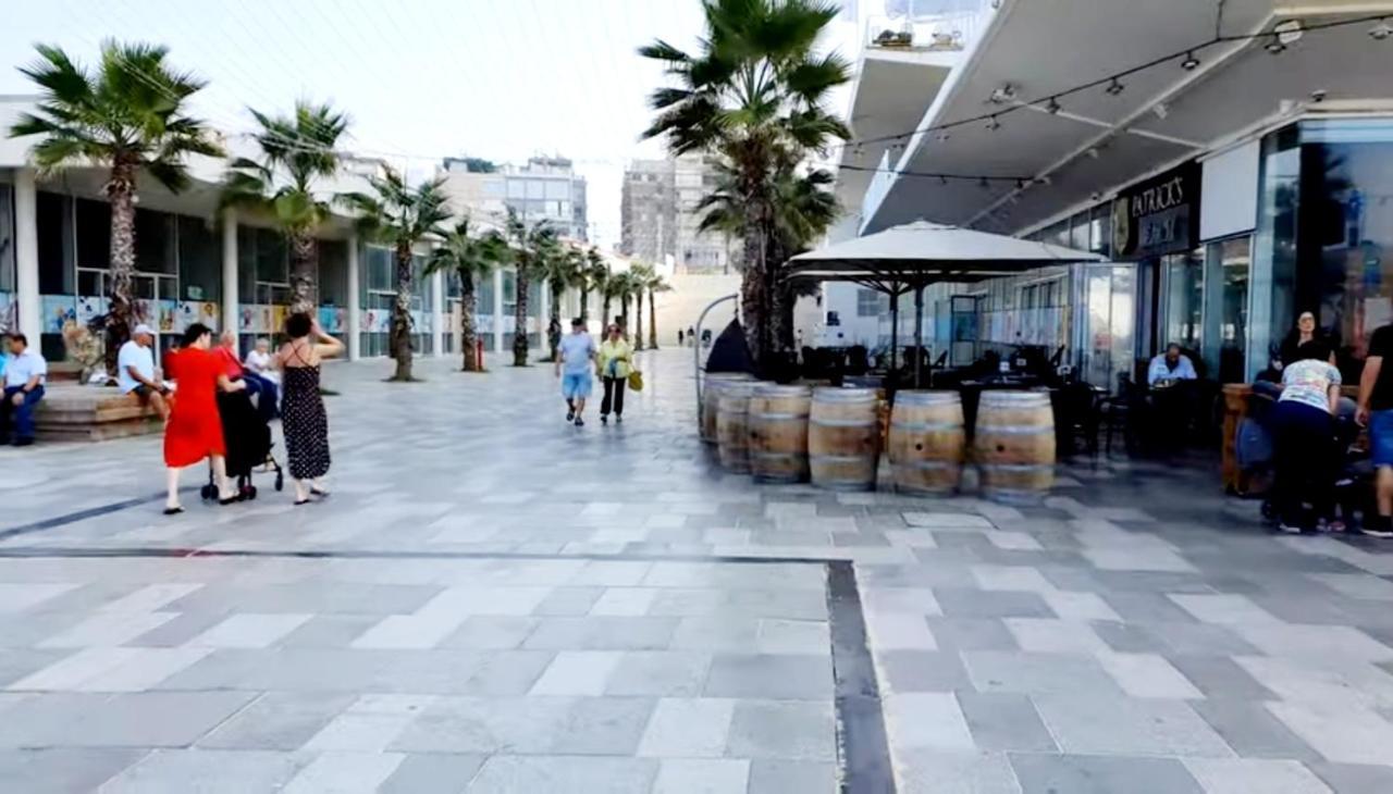 Beachfront Studio Apartment Bat Yam 412 Екстериор снимка