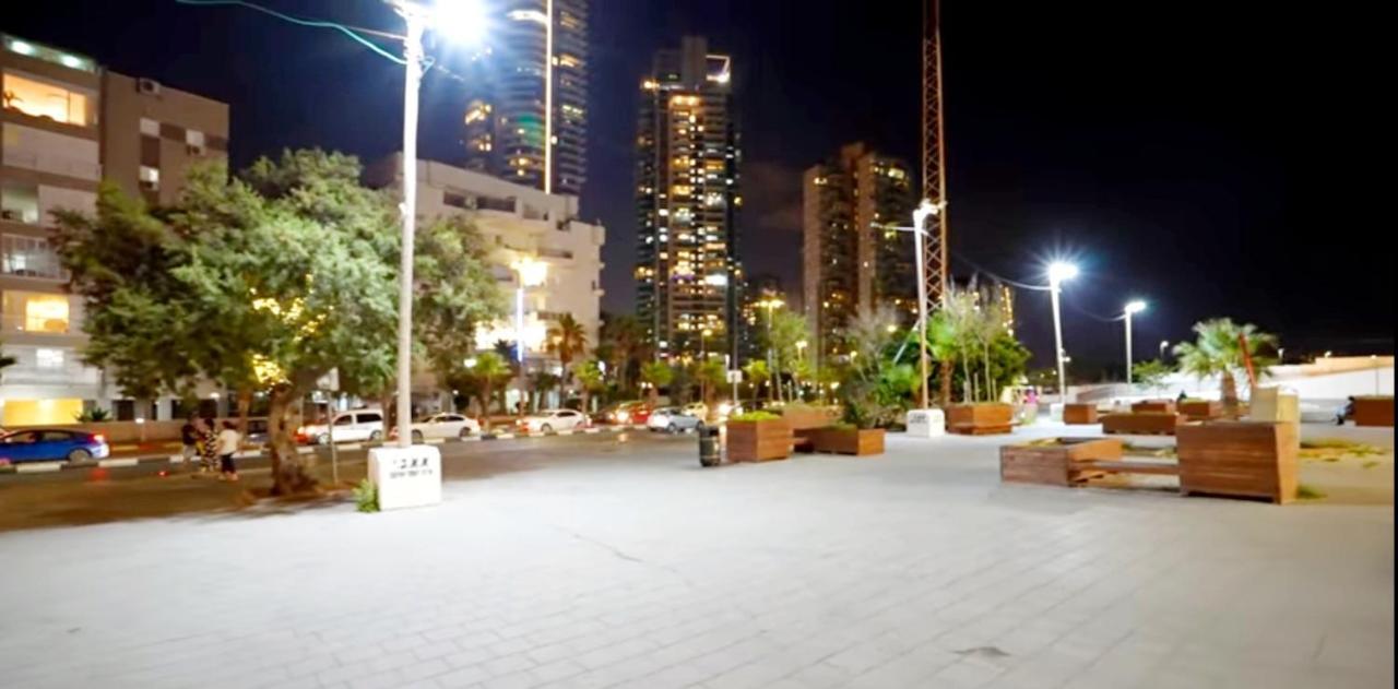 Beachfront Studio Apartment Bat Yam 412 Екстериор снимка