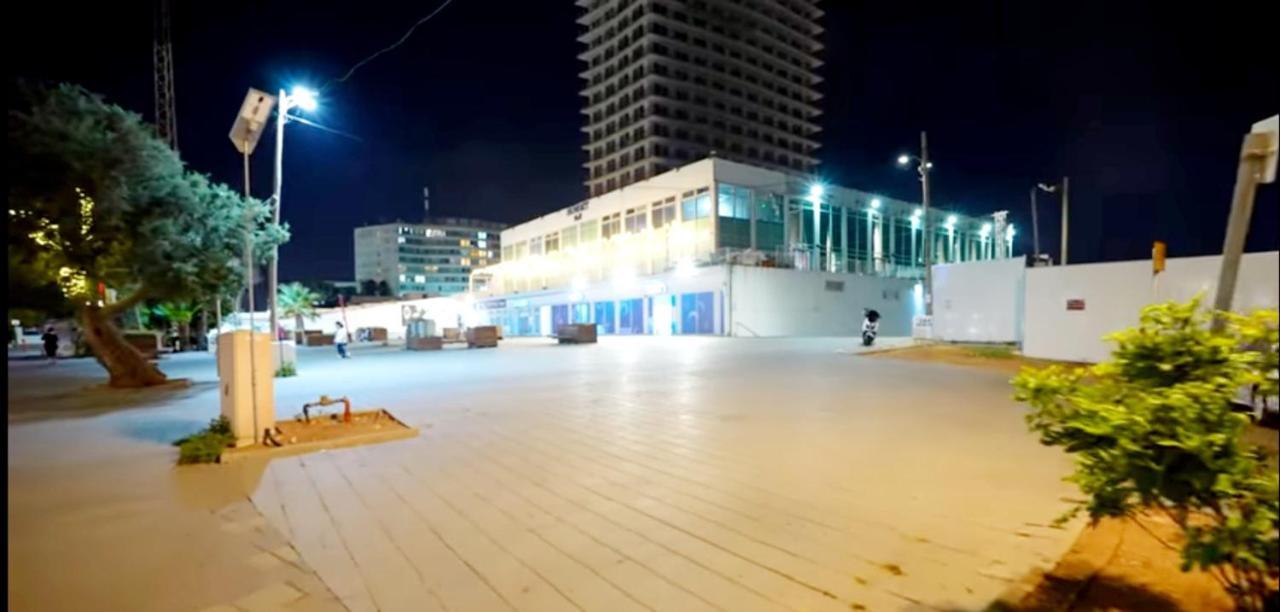 Beachfront Studio Apartment Bat Yam 412 Екстериор снимка