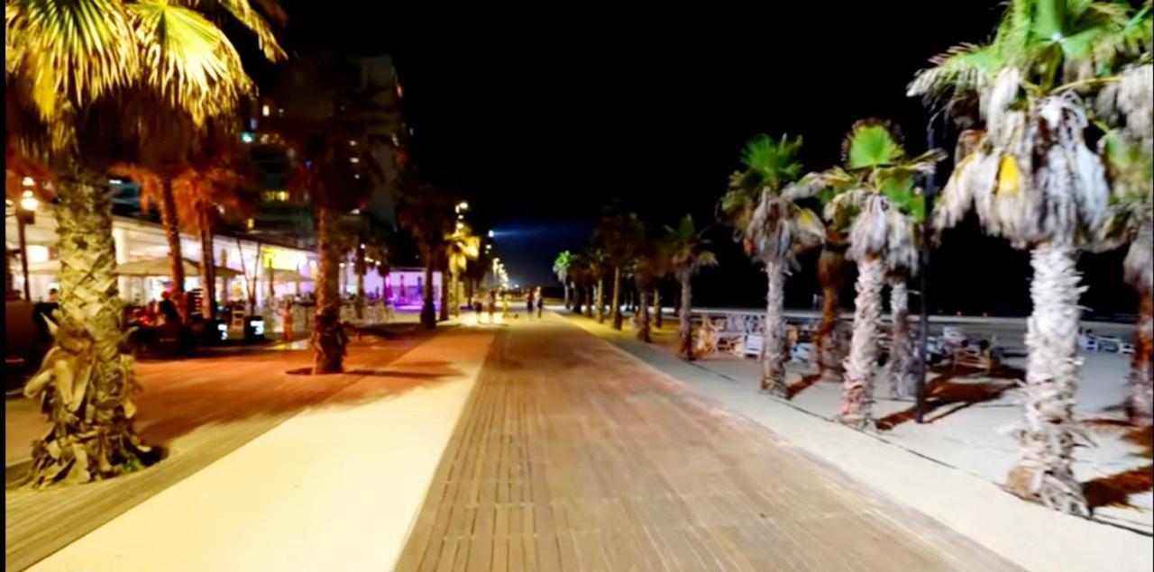 Beachfront Studio Apartment Bat Yam 412 Екстериор снимка