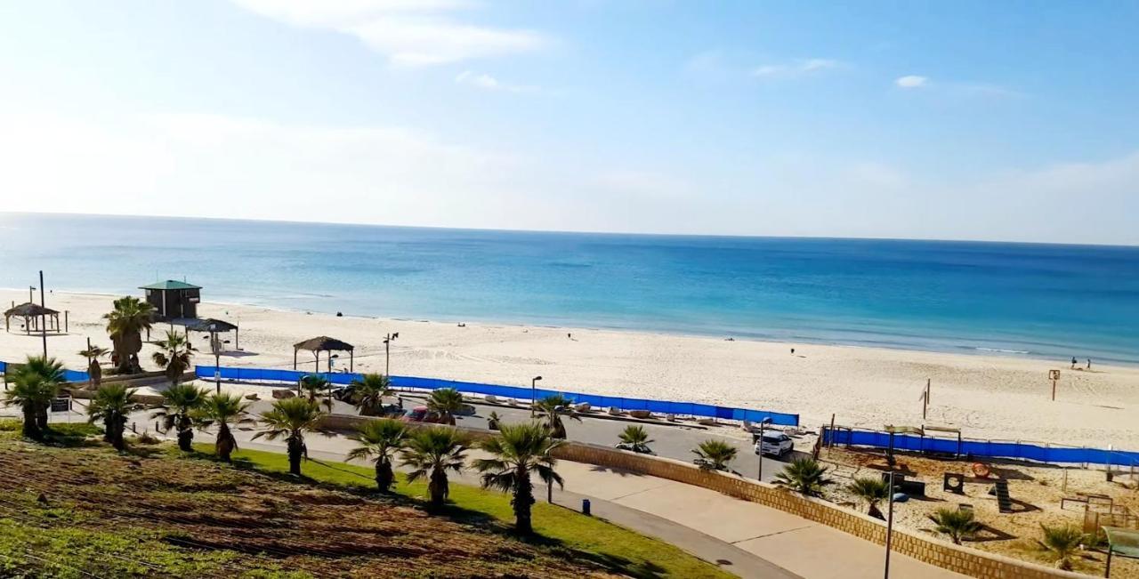Beachfront Studio Apartment Bat Yam 412 Екстериор снимка
