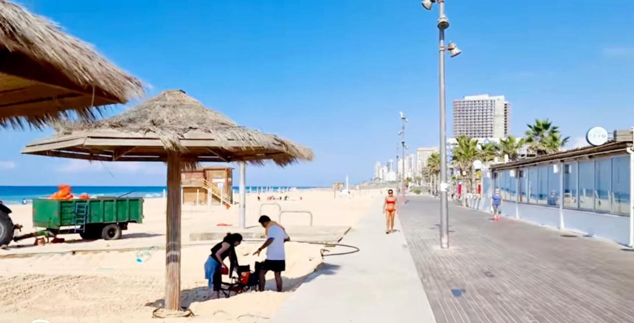 Beachfront Studio Apartment Bat Yam 412 Екстериор снимка