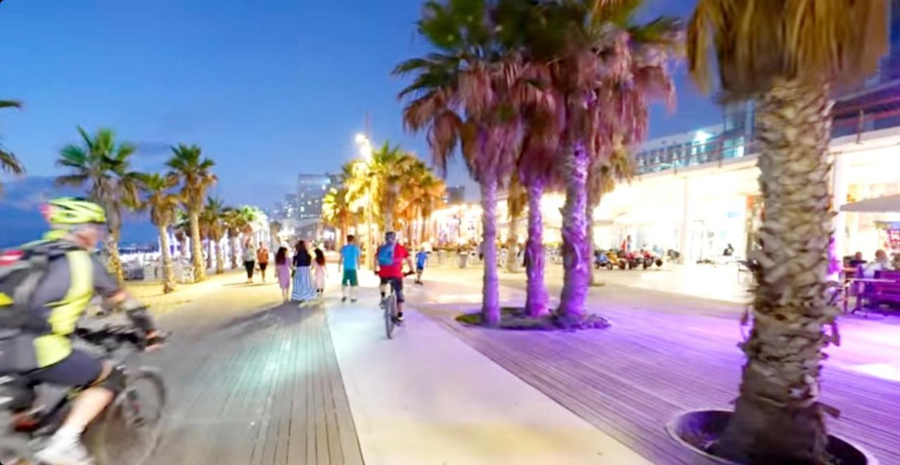 Beachfront Studio Apartment Bat Yam 412 Екстериор снимка