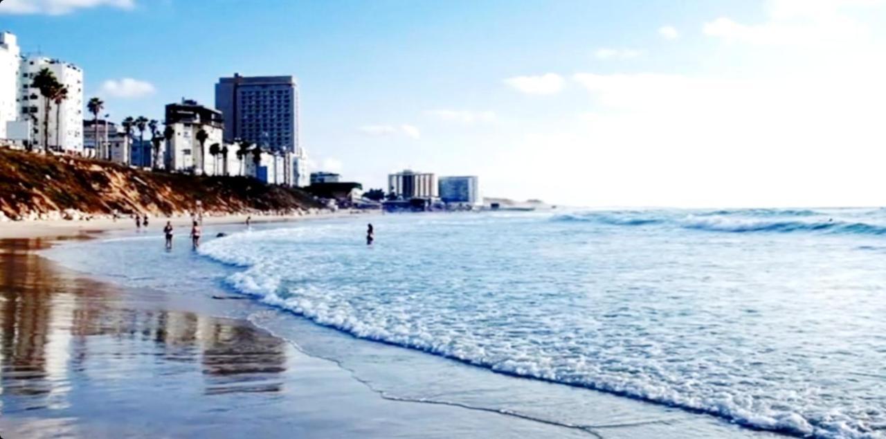 Beachfront Studio Apartment Bat Yam 412 Екстериор снимка