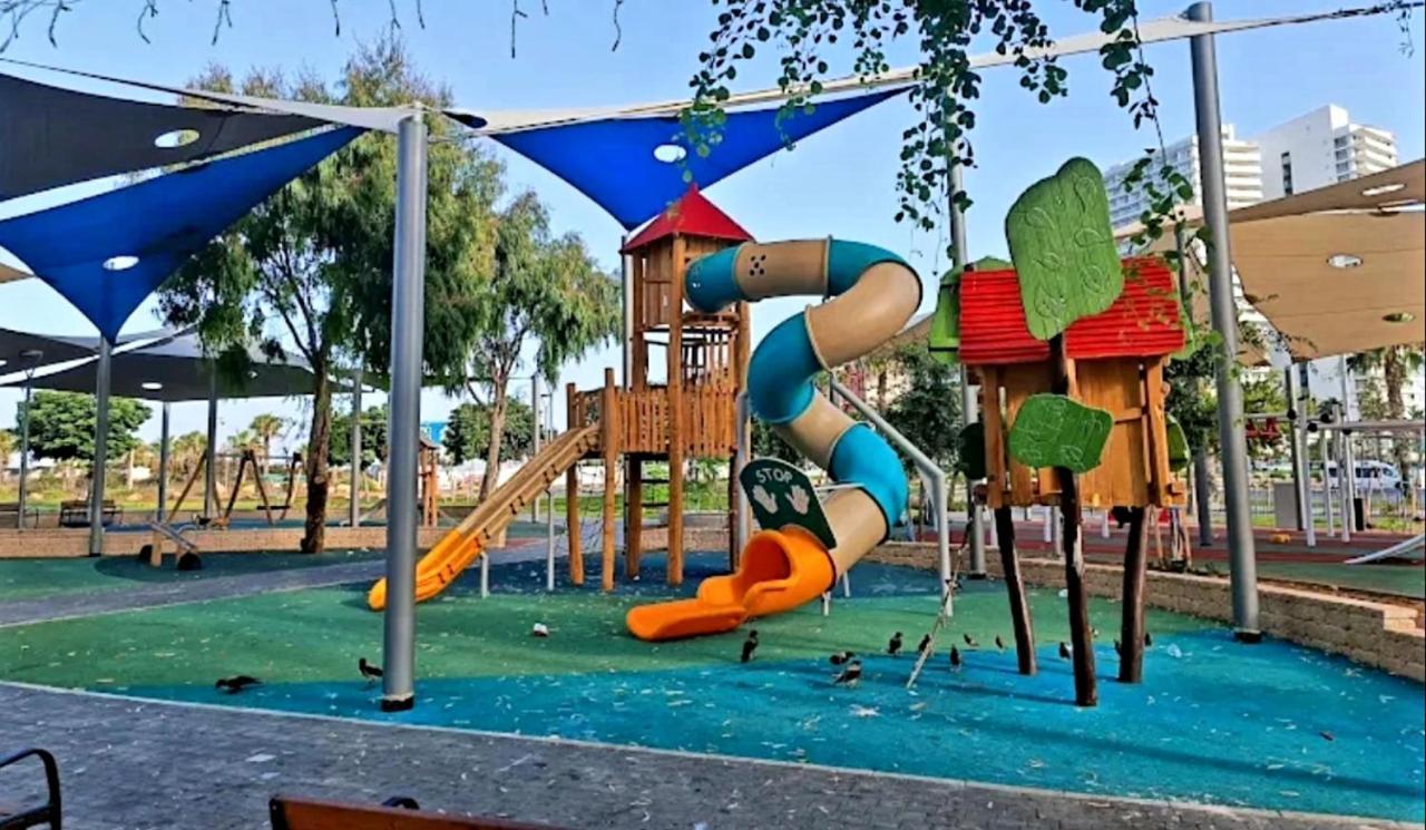 Beachfront Studio Apartment Bat Yam 412 Екстериор снимка